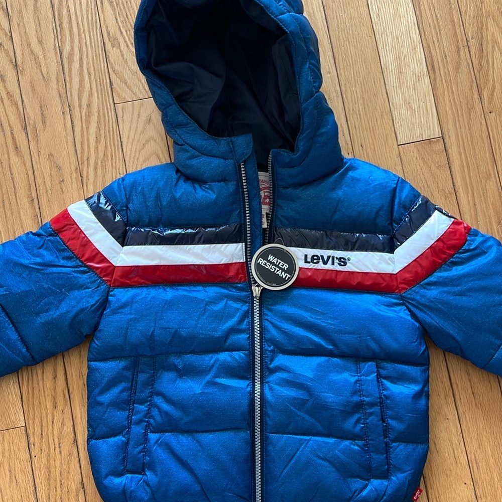 BNWT Levi’s Puffer Jacket